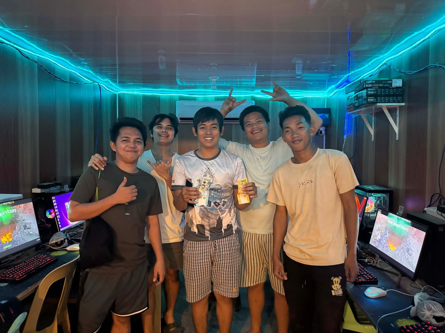 print404 first shuffle tournament champion. Team harchuy 🤣