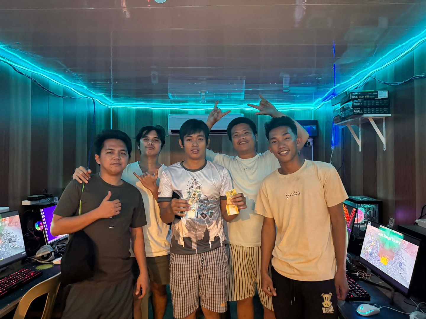 print404 first shuffle tournament champion. Team harchuy 🤣